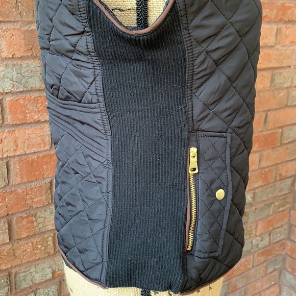 Black Quilted Vest (M) - Picture 8 of 9